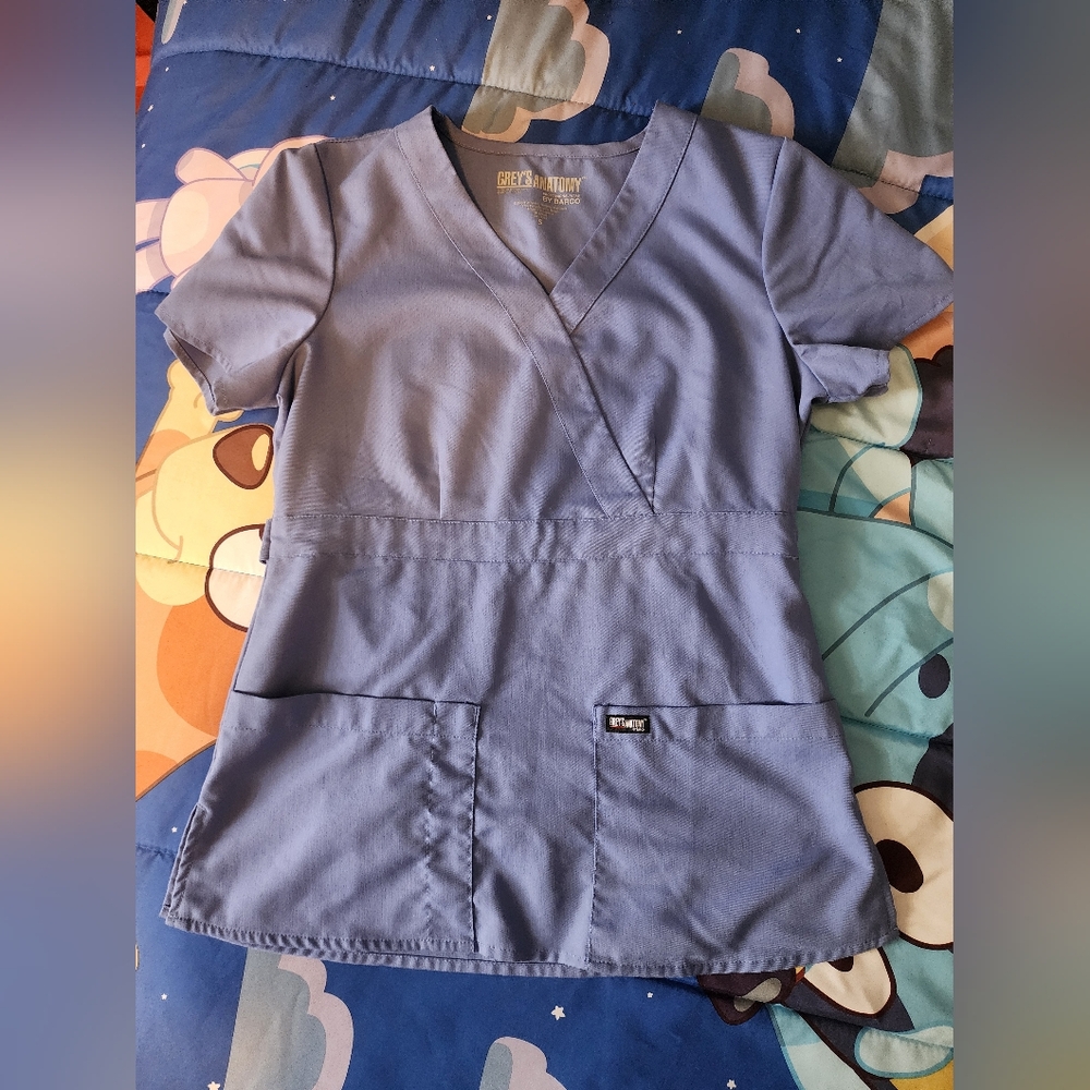 4 Greys Anatomy Scrubs Tops - Small